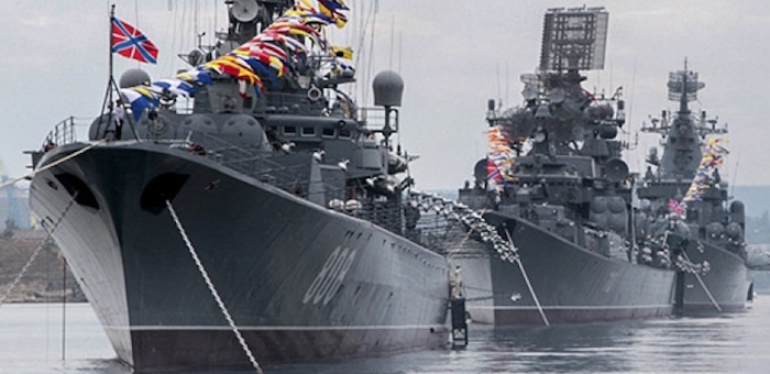 Студентка из Горно-Алтайска примет участие в военно-морском параде в Севастополе