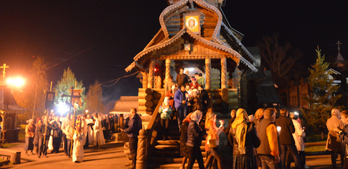 Христос тирилди: На Алтае православные христиане празднуют Пасху (фото, видео)
