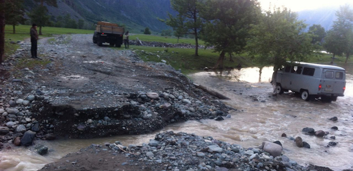 Фотофакт: Уровень воды в Чулышмане приближается к критической отметке