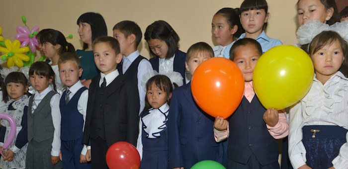 В Ине дети пошли в новую школу (фото)