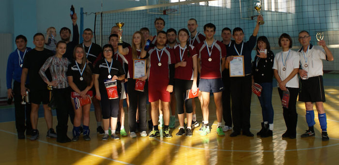 В Горно-Алтайске прошел турнир по волейболу среди госслужащих