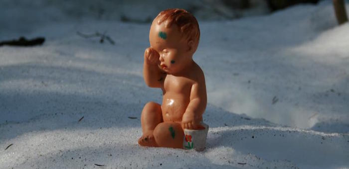 Пьяная мать заморозила насмерть годовалого ребенка, забыв его на веранде