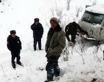Проводятся рейды по спасению утопающих в снегу косуль