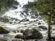 Алтайский заповедник набирает волонтеров для дежурства у водопада Учар