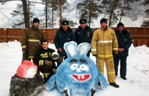 Пожарные части в республике украсили ледяными фигурами