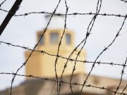 За гибель 4-летнего сына отца отправили в колонию-поселение