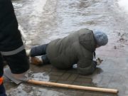 Дорожников и коммунальщиков наказали за нечищеный снег и гололед