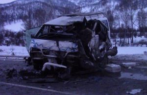 Лобовое столкновение корейских автомобилей: один человек погиб, четверо в больнице