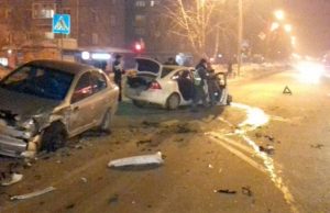 Фотофакт: 20-летний водитель устроил ДТП в районе автовокзала