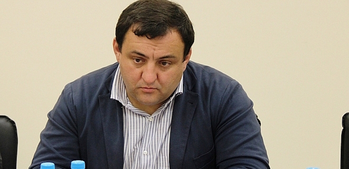 Известного политтехнолога задержали в Горном Алтае