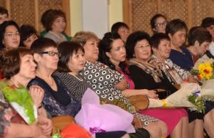 Торжественное собрание, посвященное 8 марта, прошло в Горно-Алтайске