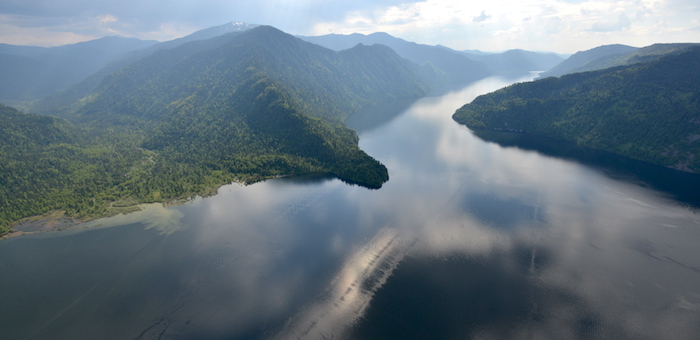 Закон об охране Телецкого озера не должен мешать развитию прилегающих районов, считают депутаты
