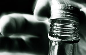 Ради водки житель Онгудая избил и ограбил свою бабушку