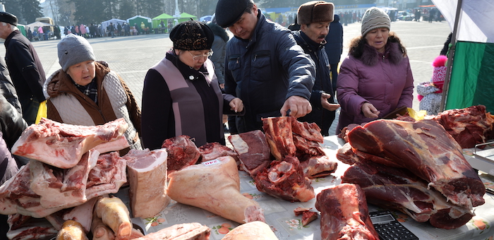 Более 16 тонн мяса продали на ярмарке в Горно-Алтайске