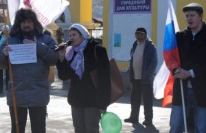 «Мы крякаем против коррупции»: в Горно-Алтайске состоялся митинг сторонников Навального