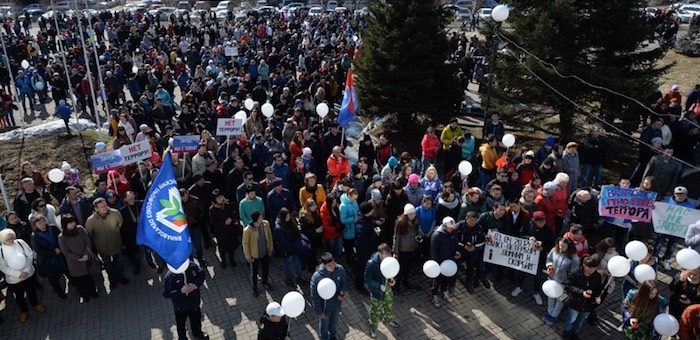 Сотни людей пришли на митинг «Вместе против террора» (фото)