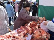 Около 12 тонн мяса продали на ярмарке в Горно-Алтайске