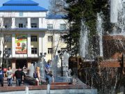 В Горно-Алтайске впервые после нынешней зимы запустили фонтан (фото)