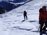 Поиски туриста на леднике Маашей продолжаются (видео)