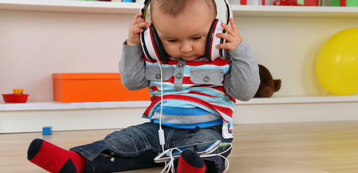 Жители Горного Алтая спасаются от стрессов с помощью музыки и фильмов