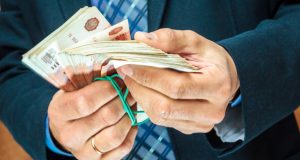 Компанию, получившую за взятку заказы на поставку мебели, оштрафовали на полмиллиона