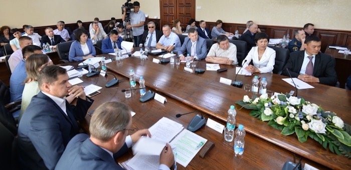 Власти обсудили проблемы коренных малочисленных народов