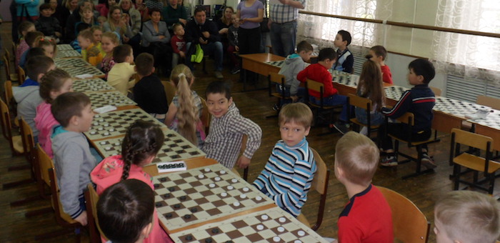 Детский фестиваль по русским шашкам завершился в Горно-Алтайске
