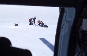 Спасатели эвакуировали с Белухи заболевшего туриста