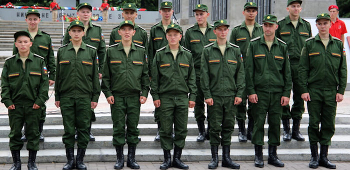 В Парке Победы состоялась торжественная отправка призывников в армию