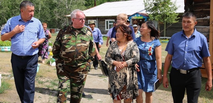 Глава региона встретился с жителями Паспарты и Кара-Кудюра