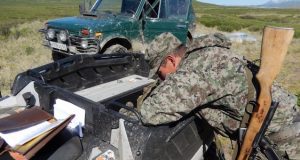 Браконьеры устроили перестрелку с госинспекторами около Джулуколя