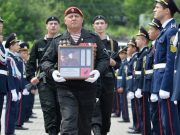 Поисковики Горного Алтая передали найденный солдатский медальон в Белоруссию