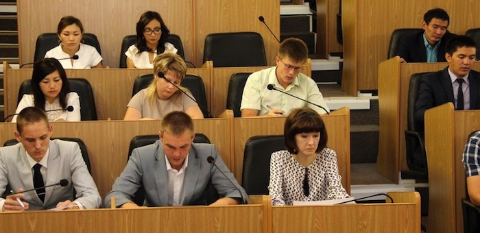 Председателем Молодежного парламента избран Игорь Асканаков
