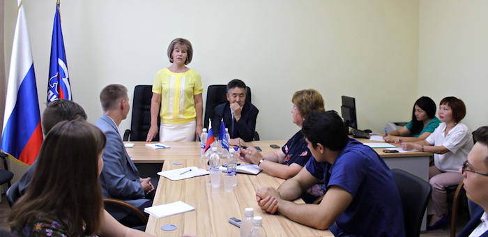 Законодатели встретились с активистами «Молодой гвардии»