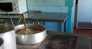 В правительстве снова за антисанитарию закрыли столовую