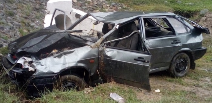 Три человека получили травмы в автомобильных авариях