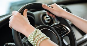 В Усть-Канском районе девушка опрокинула автомобиль и сбежала с места ДТП