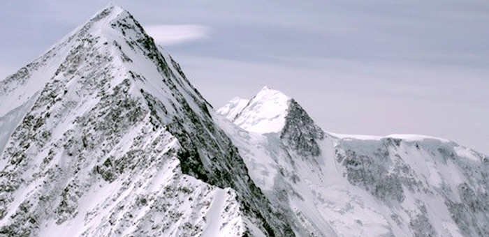 Турист из Севастополя сломал ногу на Белухе