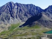Ученые выяснили, зачем снежным барсам Шапшальский хребет