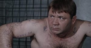 Украл, выпил — в тюрьму! В Гагарке местный житель украл из магазина 14 бутылок водки