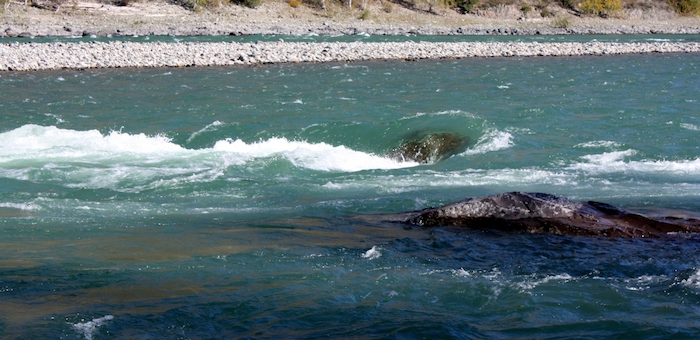 Три человека пропали за последние дни на реках Горного Алтая
