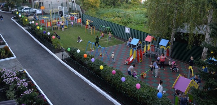 В Горно-Алтайске сдали первый двор по программе благоустройства