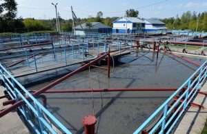 На очистных сооружениях построен цех механического обезвоживания осадков
