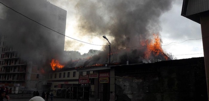 Крупный пожар в центре Горно-Алтайска (фото)