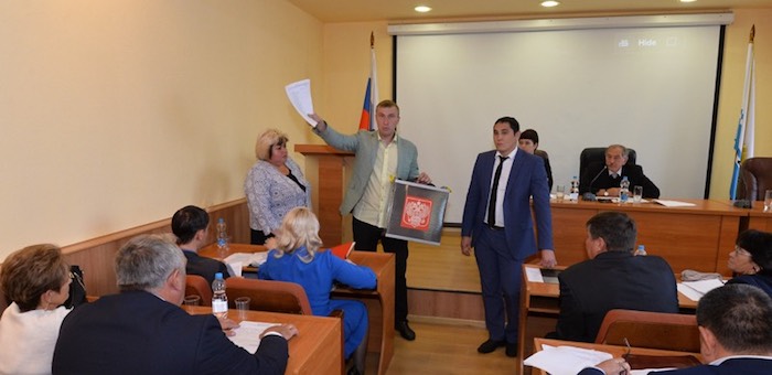Как депутаты мэра Горно-Алтайска выбрали (фоторепортаж)