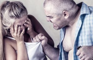 Пьяный зять до смерти избил 74-летнюю тещу