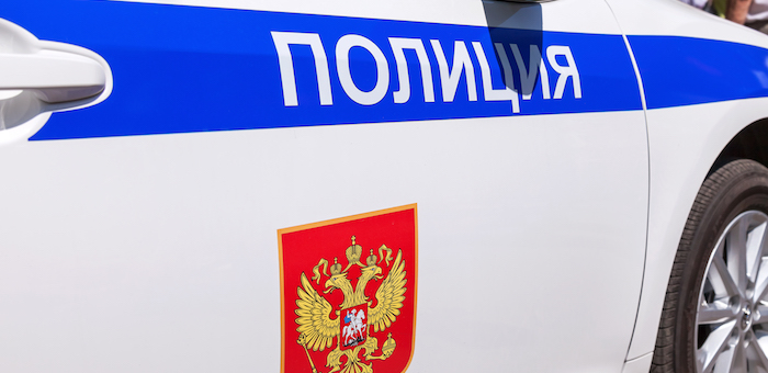 19-летняя девушка жестоко избила гулявшую в парке горожанку