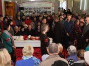 Тысячи человек пришли проститься с Неллей Табакаевой
