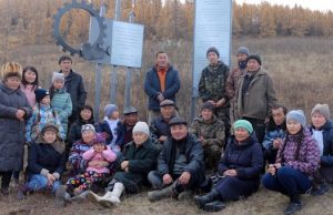 Памятник строителям дороги установили на перевале Кату-Ярык