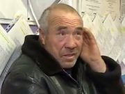 Потерявший память житель Горного Алтая поселился в самодельной хижине в Новосибирске